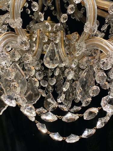 A Wonderful Italian Ten Light Italian Marie Theresa Chandelier.