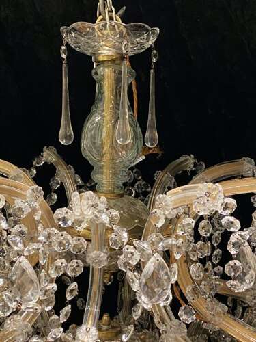 A Wonderful Italian Ten Light Italian Marie Theresa Chandelier.