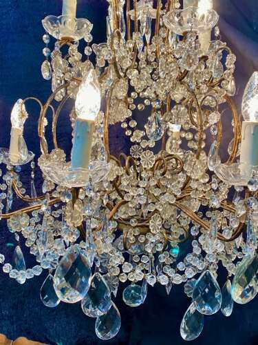 TWELVE LIGHT FLORENTINE GILT ANTIQUE CHANDELIER