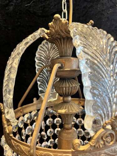 A Single Light Sac A Perle French Chandelier