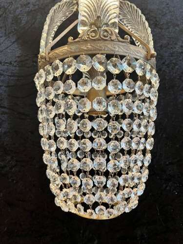 A Single Light Sac A Perle French Chandelier
