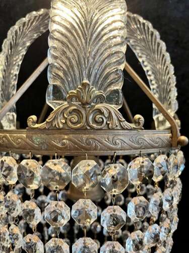 A Single Light Sac A Perle French Chandelier