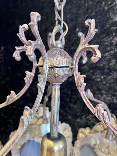 AN ANTIQUE SINGLE LIGHT BRASS ROCOCO FRENCH LANTERN